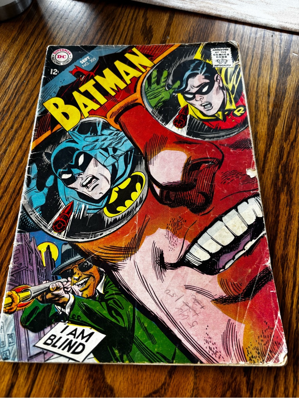 Vintage September issue number 205 DC Batman Comic 1960s era. Rare
